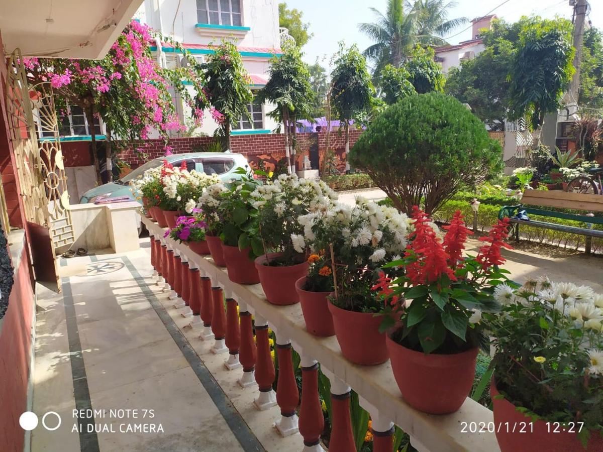Swapnonir Hotel Shanti Niketan Luaran gambar