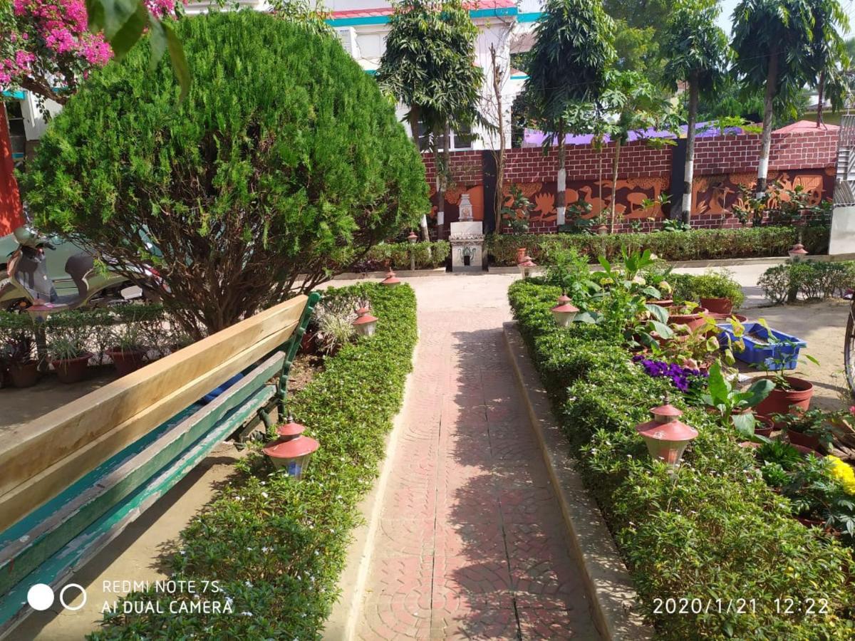 Swapnonir Hotel Shanti Niketan Luaran gambar