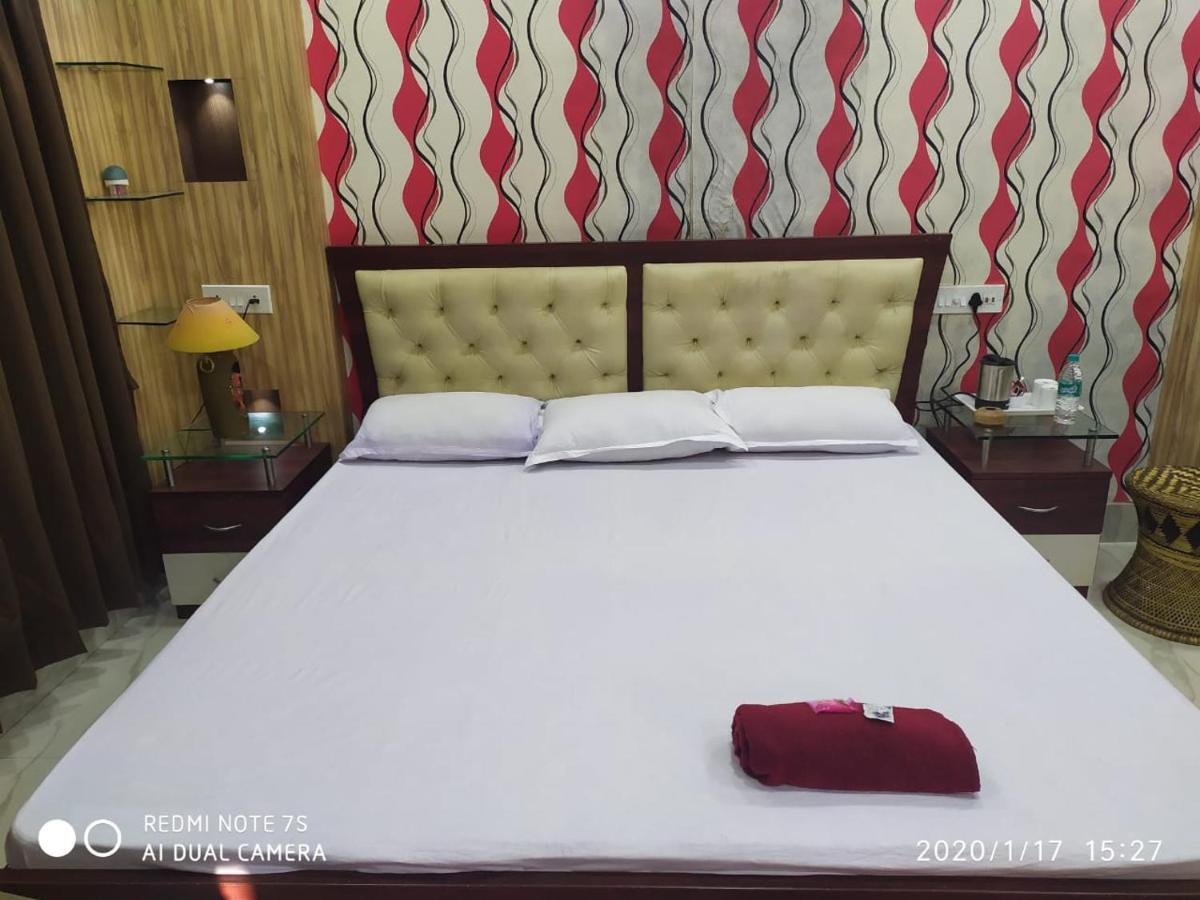 Swapnonir Hotel Shanti Niketan Luaran gambar